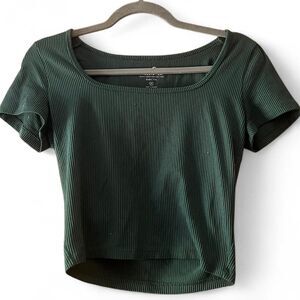 Hollister-co Women's Green Crop-top